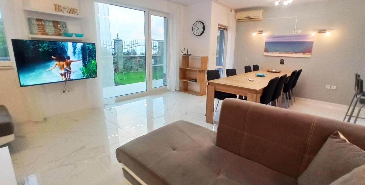 Arode Villa Ovidius - Apartments Baltjik Exteriör bild