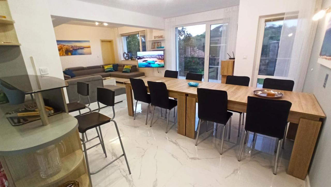 Arode Villa Ovidius - Apartments Baltjik Exteriör bild