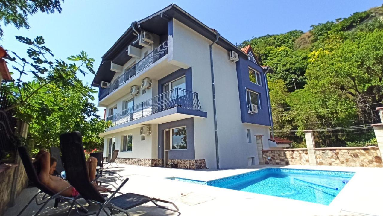 Arode Villa Ovidius - Apartments Baltjik Exteriör bild